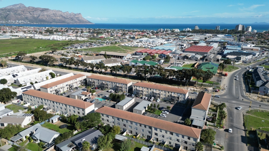 2 Bedroom Property for Sale in Guldenland Western Cape